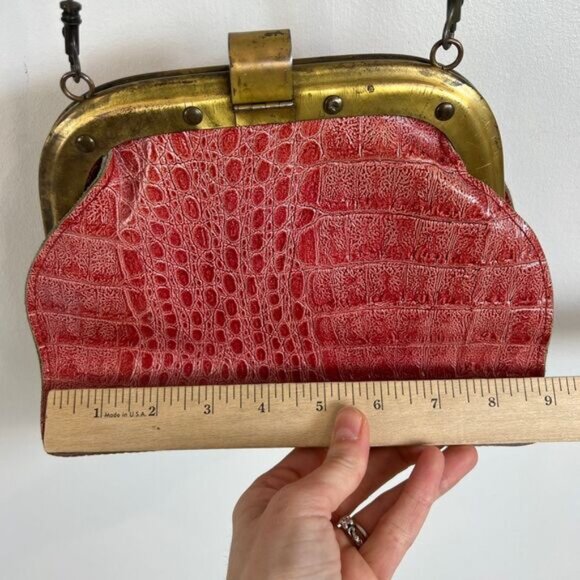 Vintage 70s 80s Red Genuine Leather Gold Metal Clasp Women's Crossbody Bag Purse - Picture 8 of 15